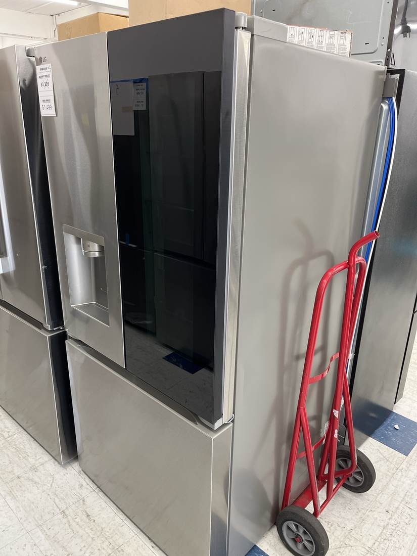 Actual LG LF25S6560S 25 cu. ft. InstaView French Door Refrigerator in the MD Appliances showroom